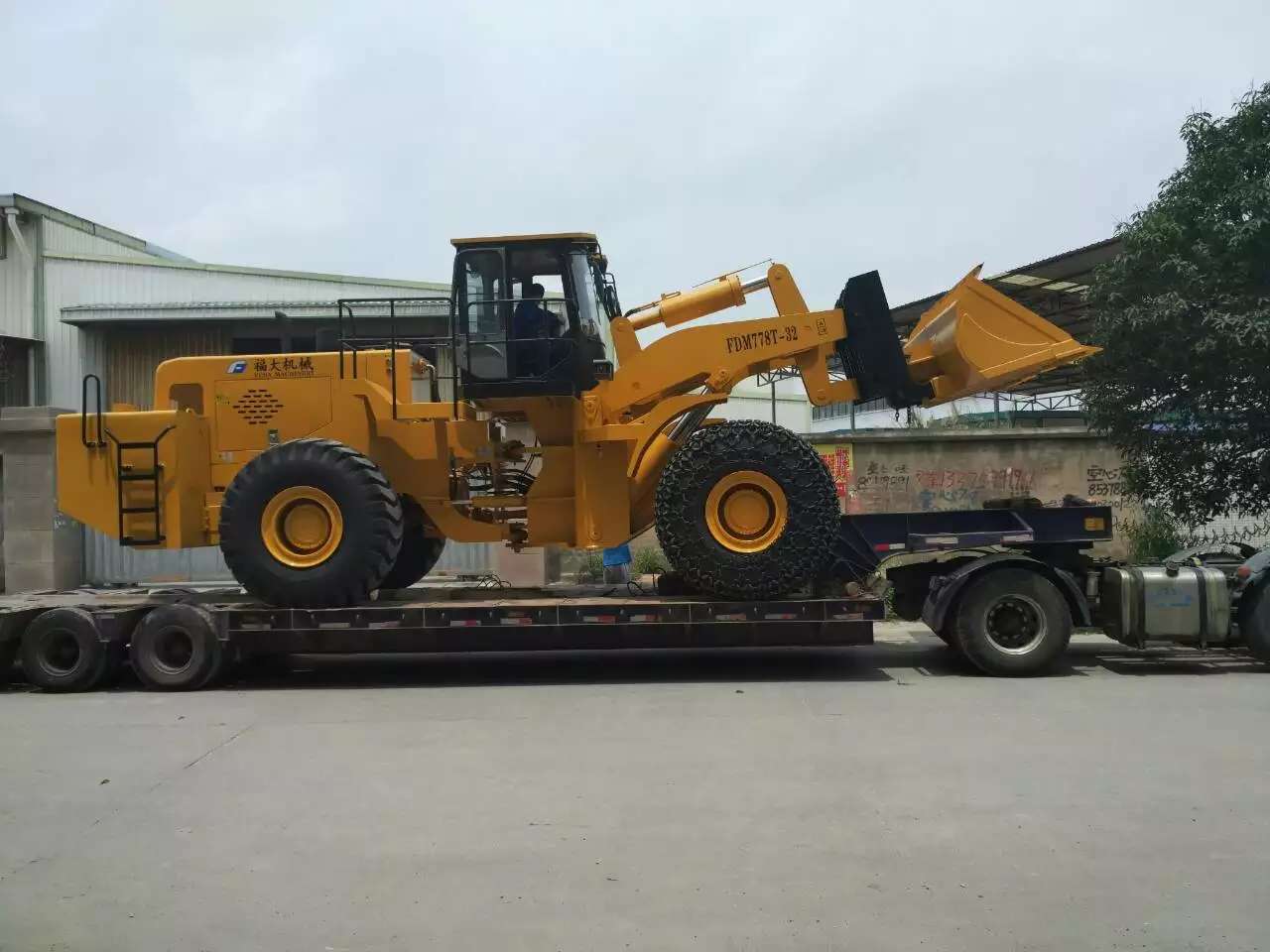 32t forklift loader sent to yunnan, china